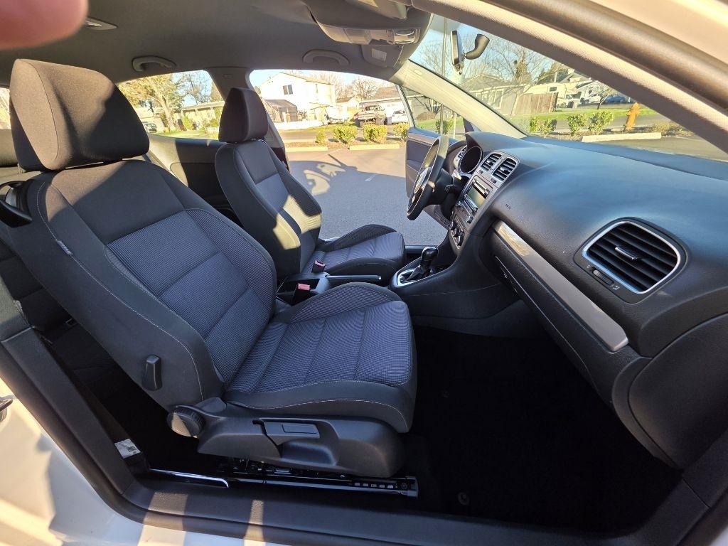 Volkswagen Golf 2dr HB Auto PZEV 2012