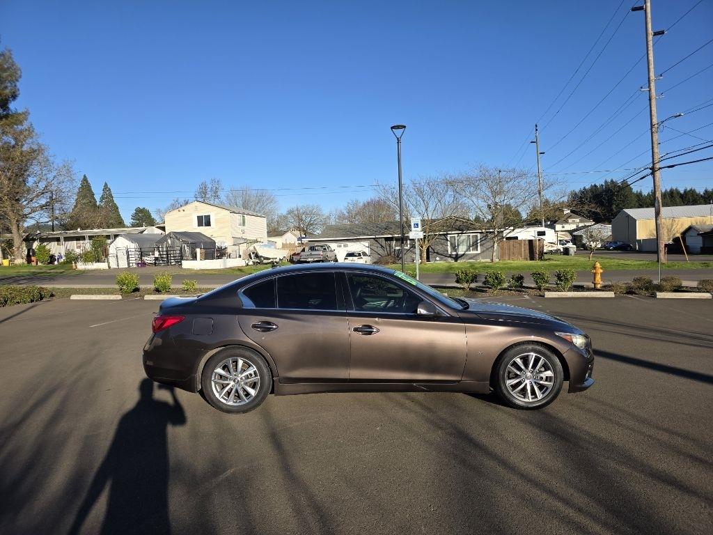 Infiniti Q50 4dr Sdn Premium RWD 2015