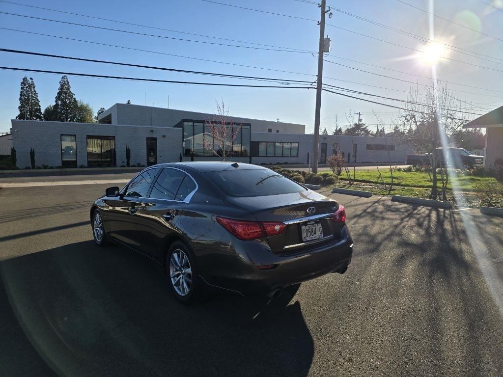 Infiniti Q50 4dr Sdn Premium RWD 2015