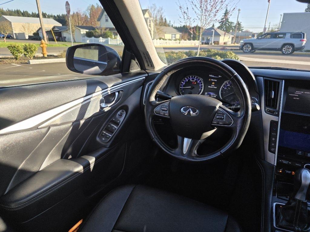 Infiniti Q50 4dr Sdn Premium RWD 2015