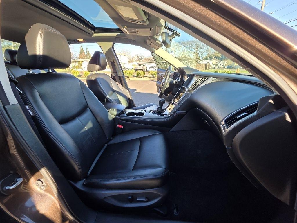 Infiniti Q50 4dr Sdn Premium RWD 2015