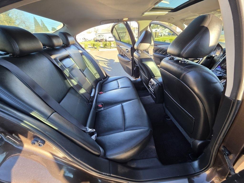 Infiniti Q50 4dr Sdn Premium RWD 2015