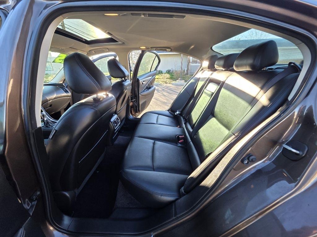 Infiniti Q50 4dr Sdn Premium RWD 2015