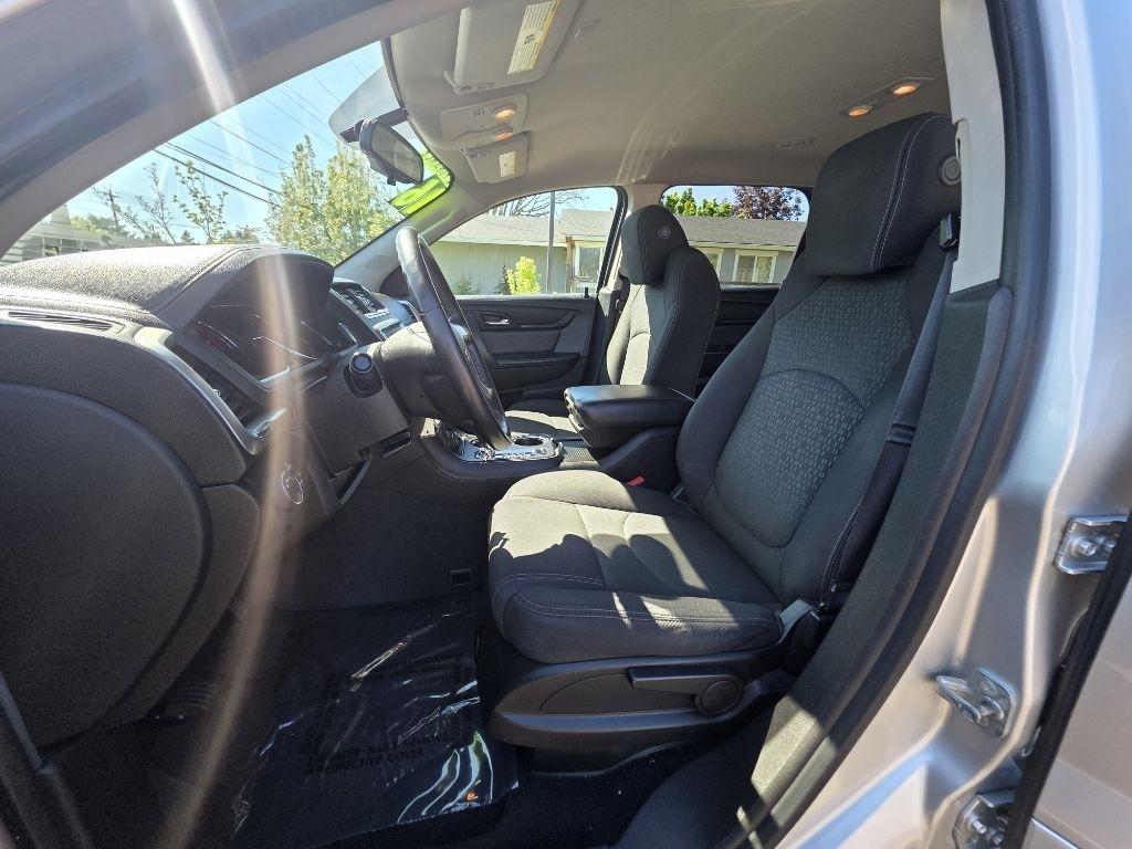 GMC Acadia AWD 4dr SLE w/SLE-1 2016