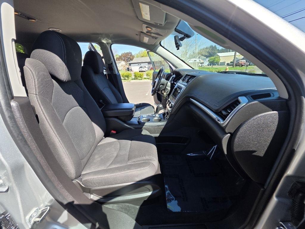 GMC Acadia AWD 4dr SLE w/SLE-1 2016