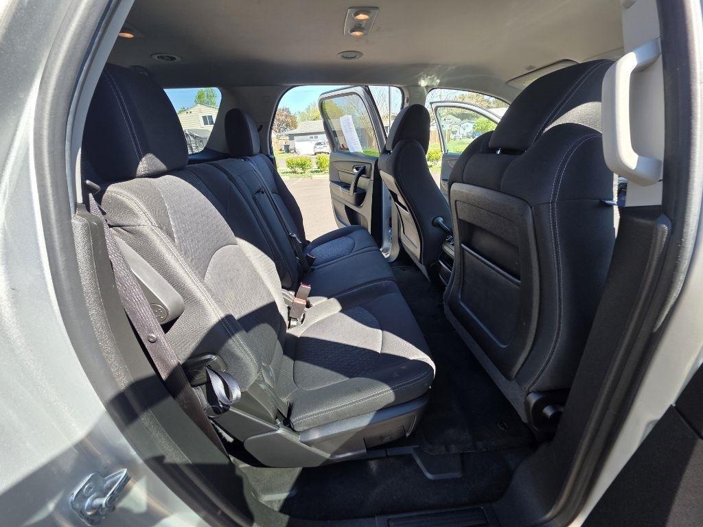 GMC Acadia AWD 4dr SLE w/SLE-1 2016