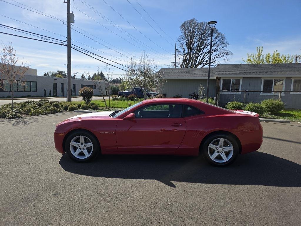 Chevrolet Camaro 2dr Cpe 1LS 2012