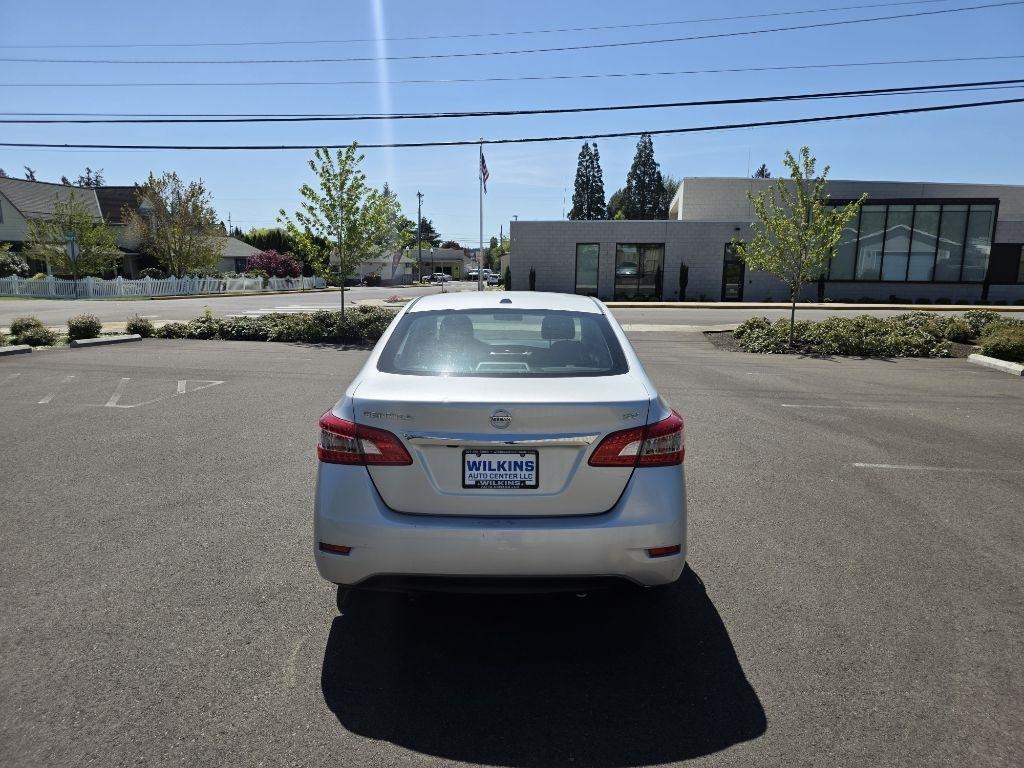 Nissan Sentra 4dr Sdn I4 CVT SV 2015