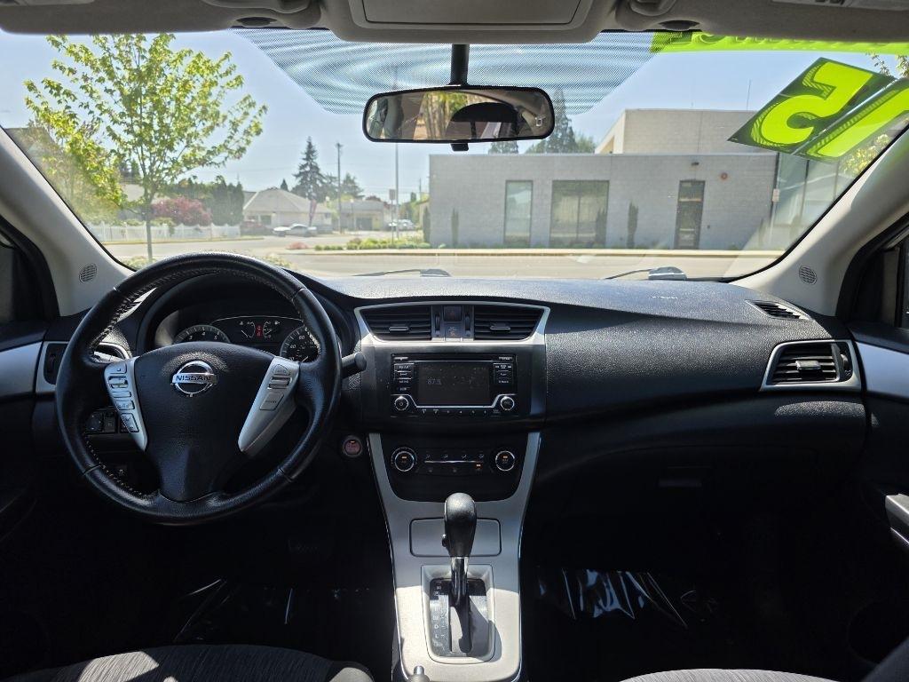 Nissan Sentra 4dr Sdn I4 CVT SV 2015