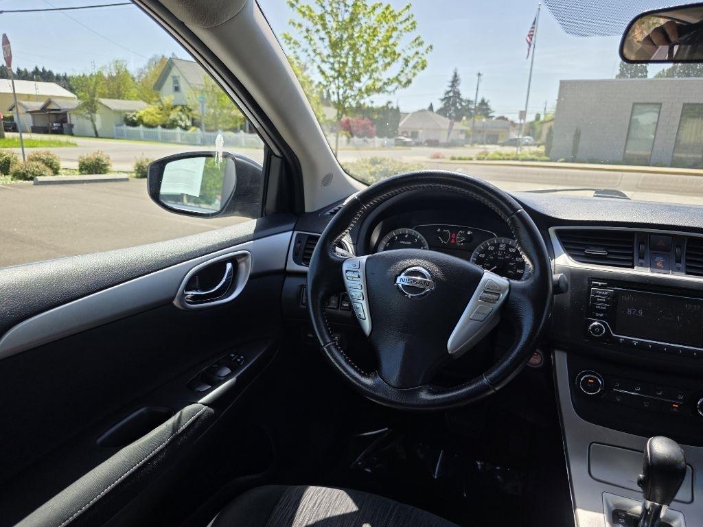 Nissan Sentra 4dr Sdn I4 CVT SV 2015