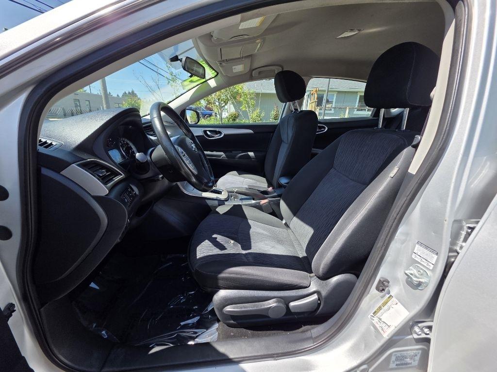 Nissan Sentra 4dr Sdn I4 CVT SV 2015