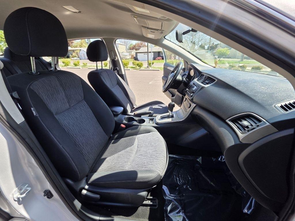 Nissan Sentra 4dr Sdn I4 CVT SV 2015