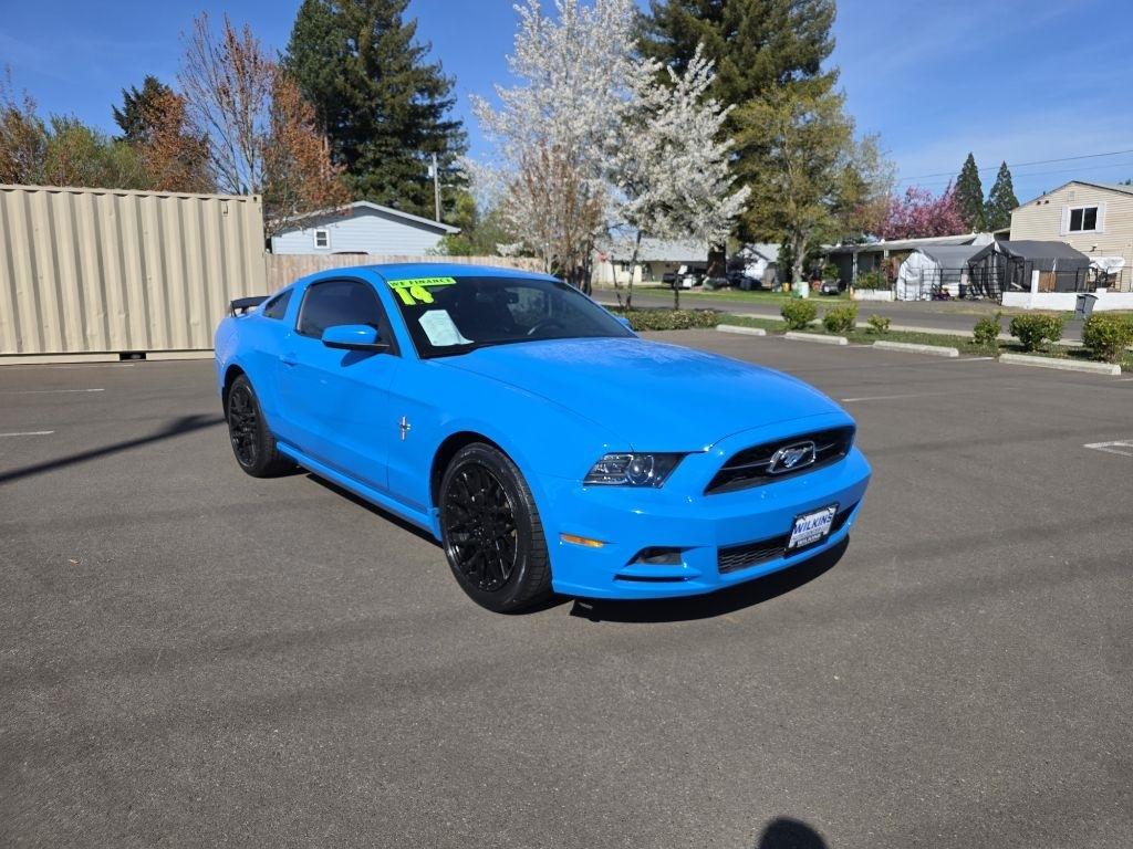 2014 Ford Mustang 2dr Cpe V6