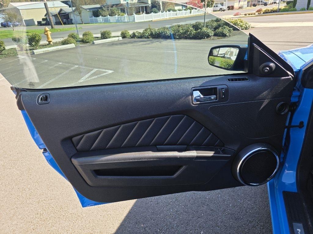 Ford Mustang 2dr Cpe V6 2014