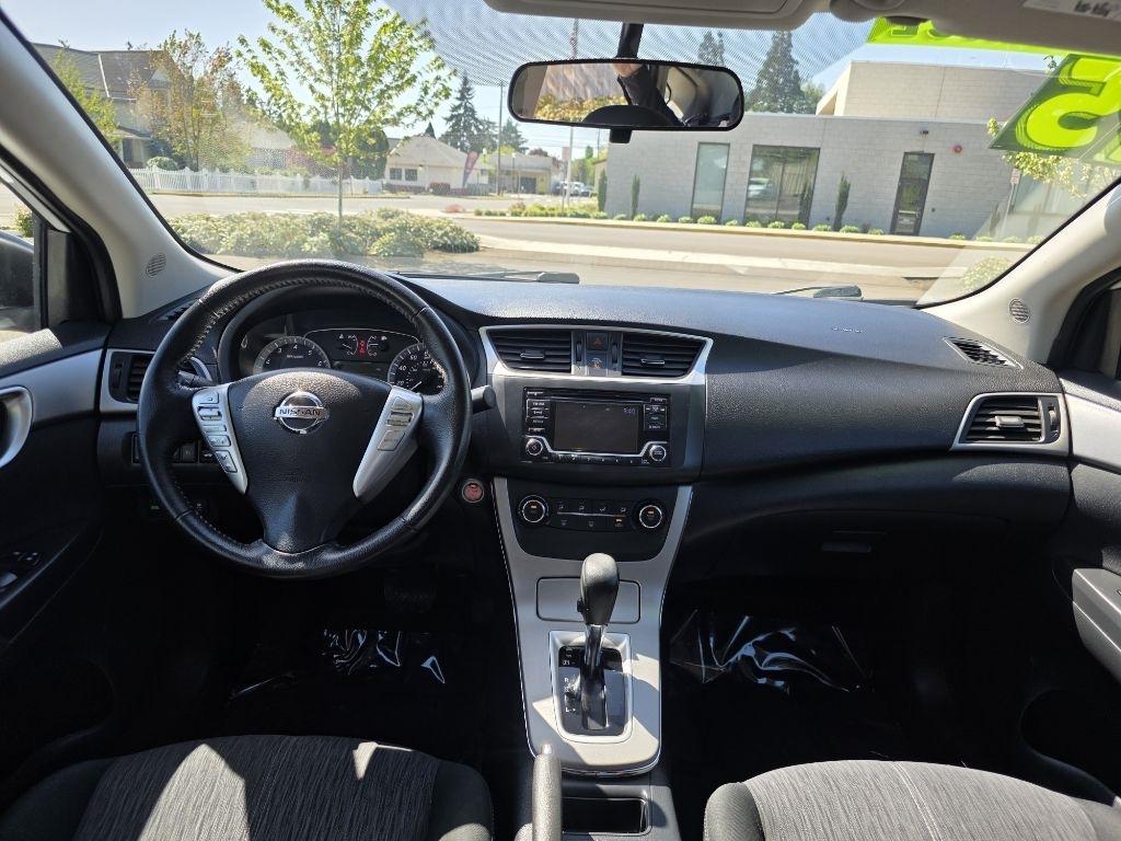 Nissan Sentra 4dr Sdn I4 CVT SV 2015