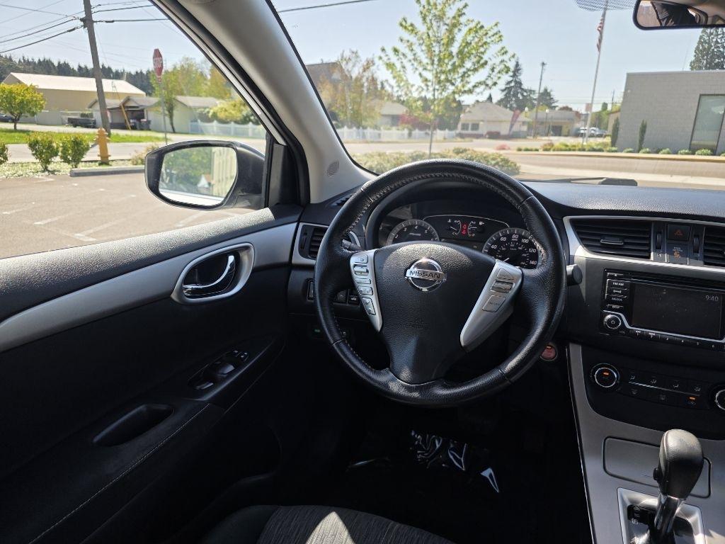 Nissan Sentra 4dr Sdn I4 CVT SV 2015