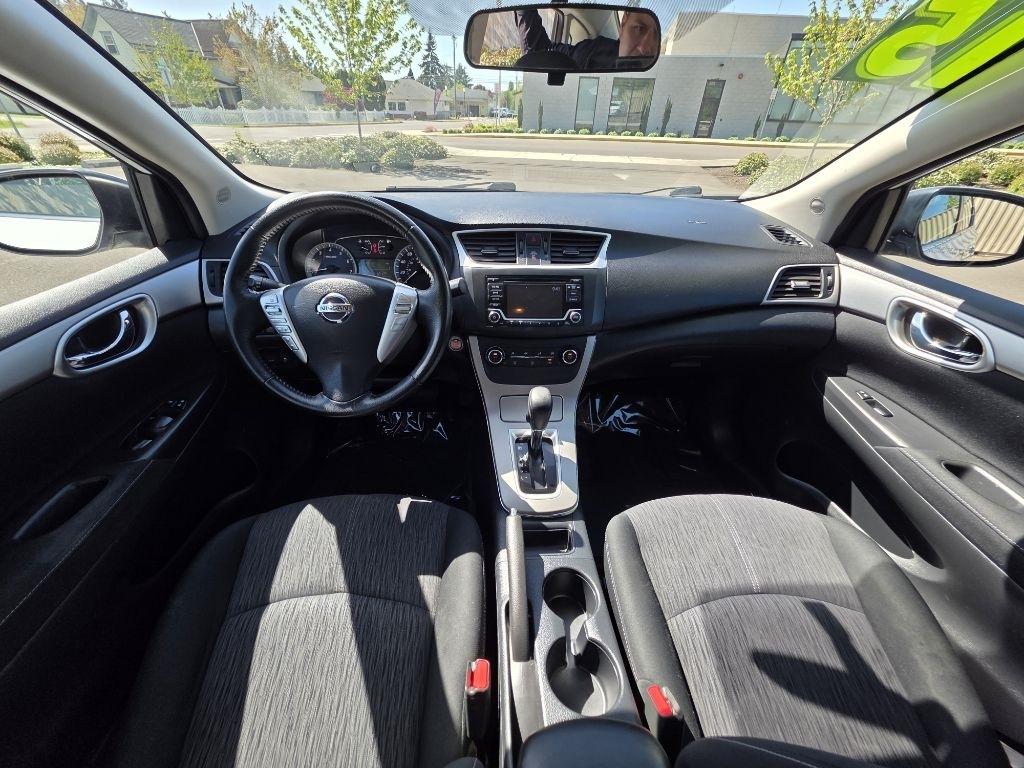 Nissan Sentra 4dr Sdn I4 CVT SV 2015