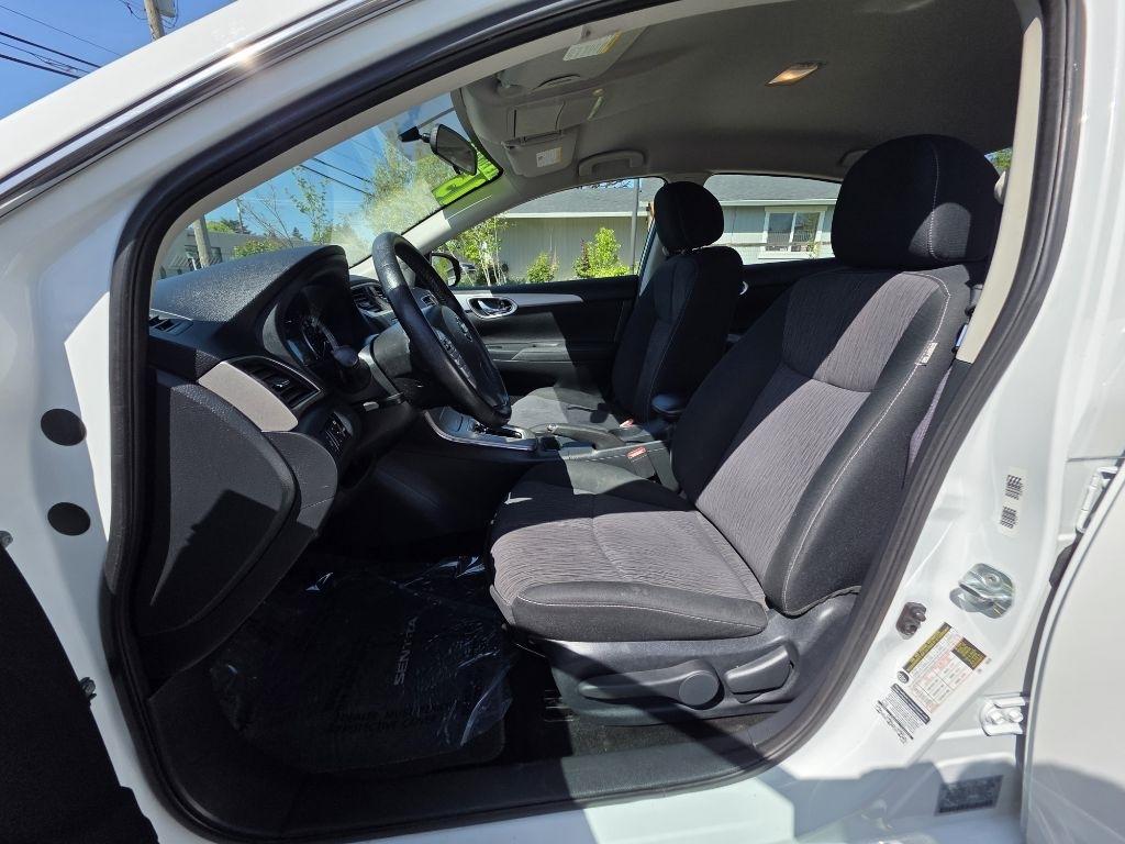 Nissan Sentra 4dr Sdn I4 CVT SV 2015