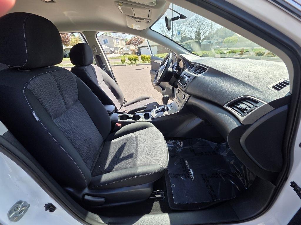 Nissan Sentra 4dr Sdn I4 CVT SV 2015