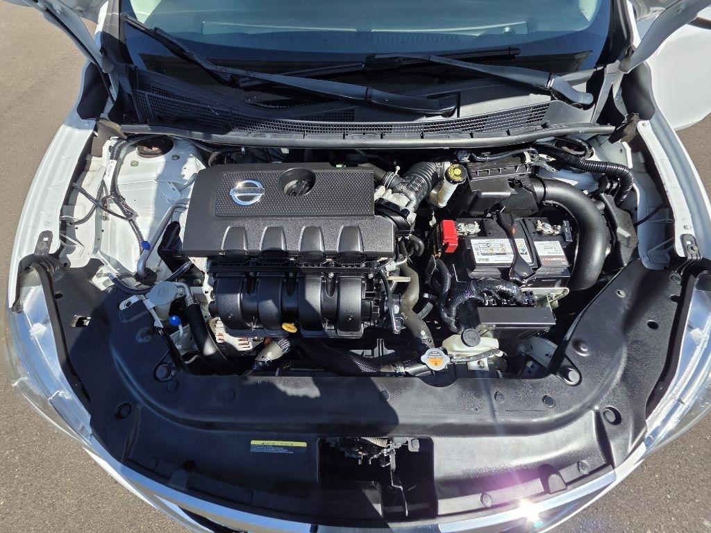 Nissan Sentra 4dr Sdn I4 CVT SV 2015