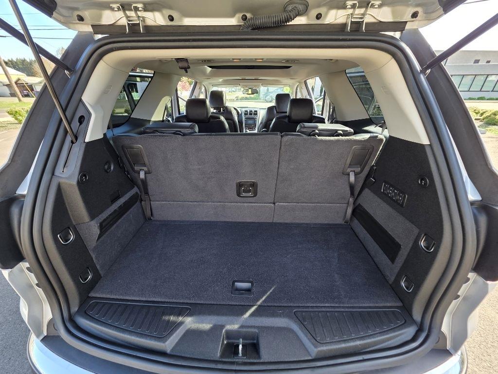 GMC Acadia AWD 4dr SLT2 2010