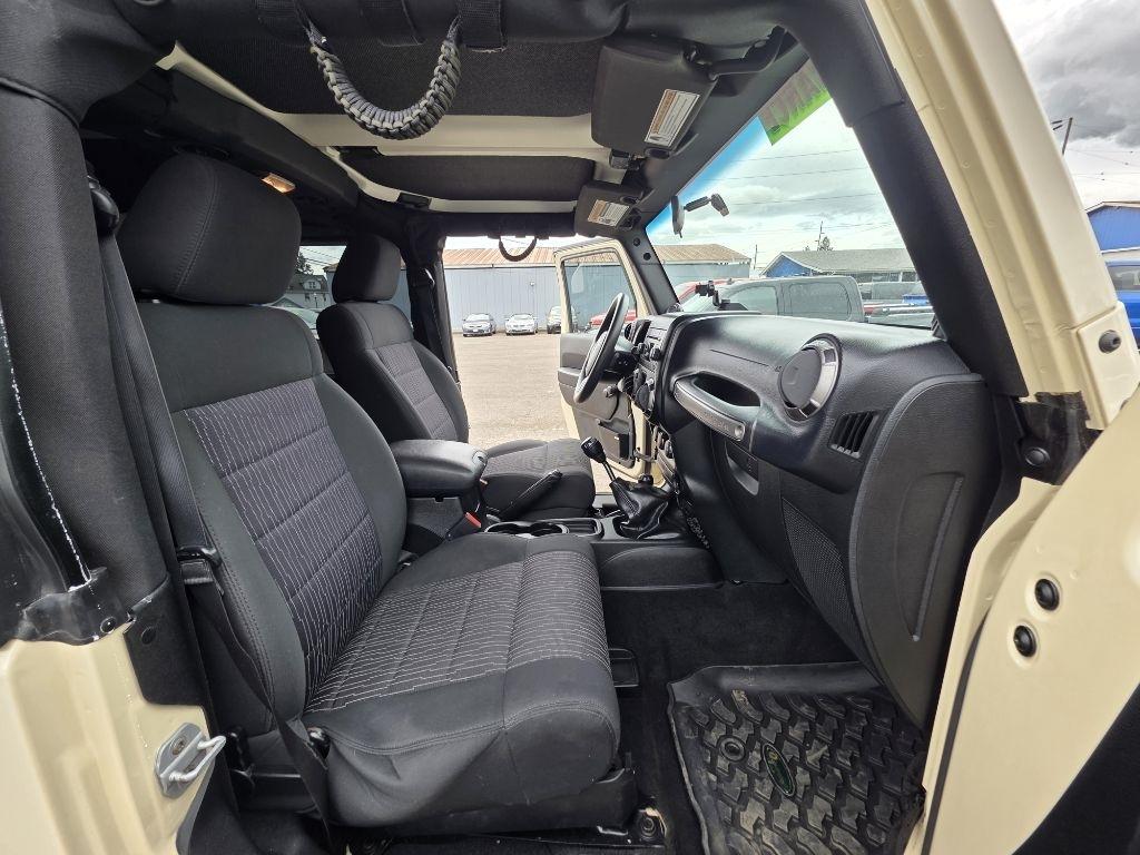 Jeep Wrangler 4WD 2dr Sport 2011