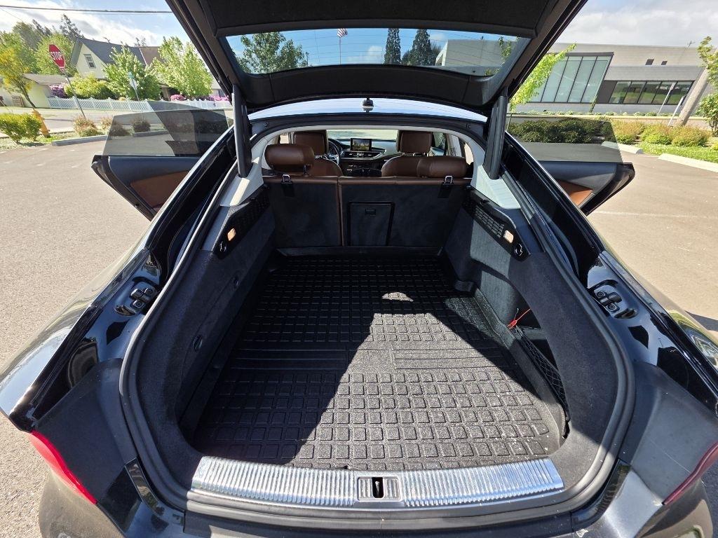 Audi A7 4dr HB quattro 3.0 Premium 2012