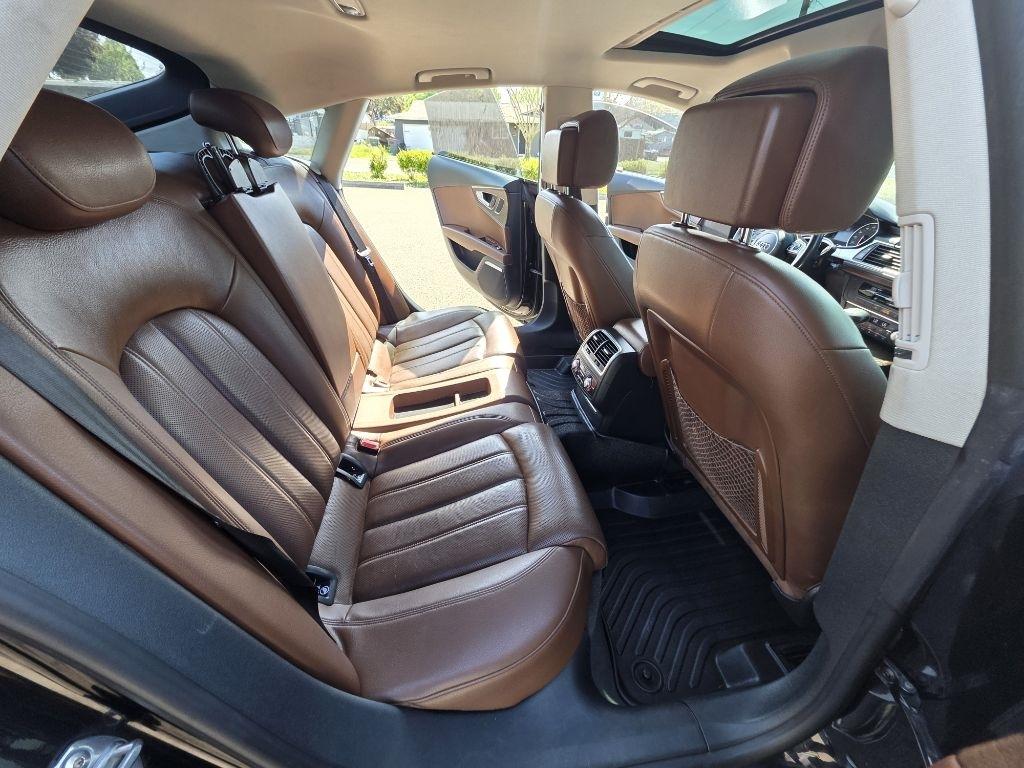 Audi A7 4dr HB quattro 3.0 Premium 2012