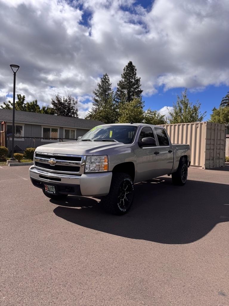 2009 Chevrolet Silverado 1500 4WD Crew Cab 143.5" LT
