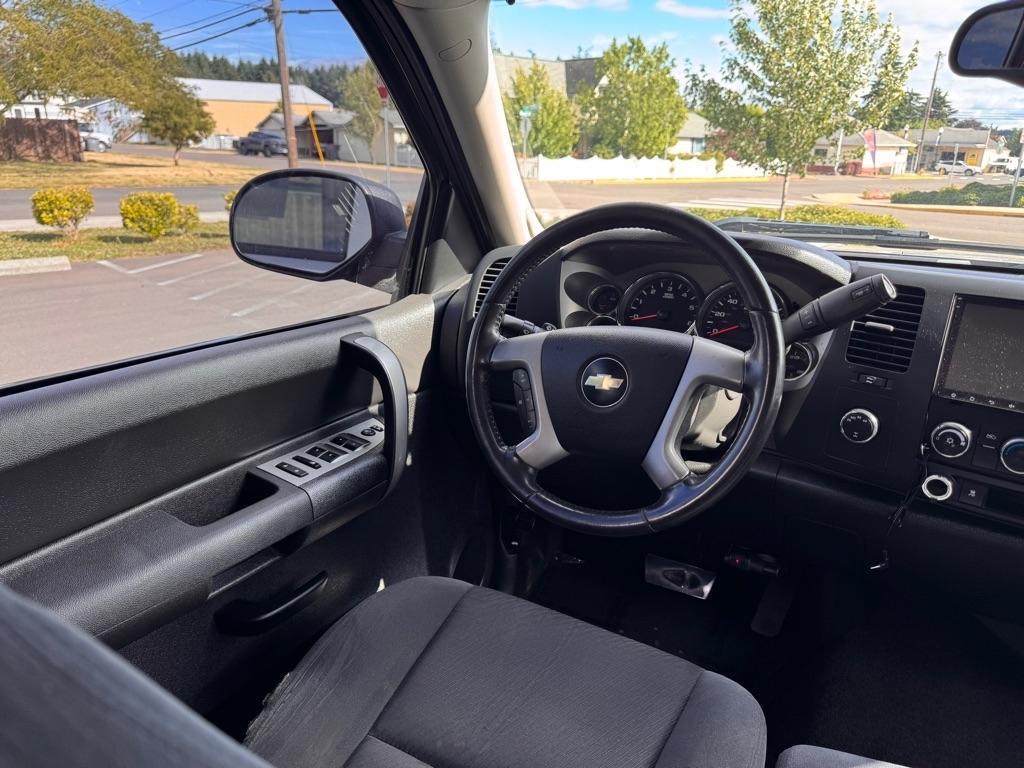 Chevrolet Silverado 1500 4WD Crew Cab 143.5" LT 2009