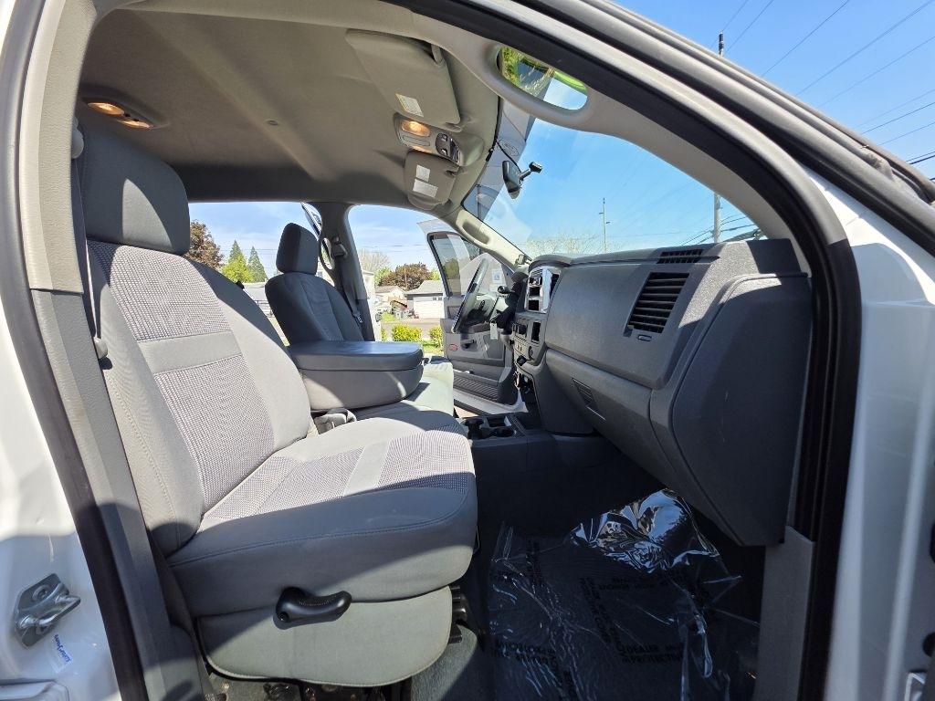 Dodge Ram 3500 4WD Mega Cab 160.5" SXT 2008