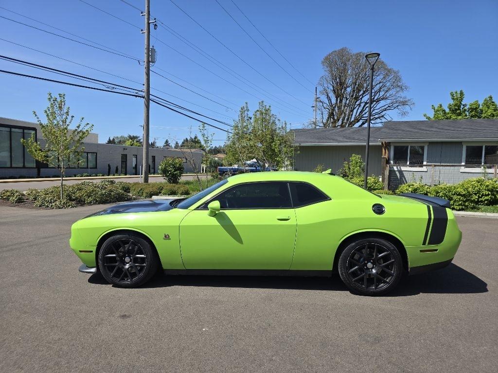 Dodge Challenger 2dr Cpe R/T Scat Pack 2015