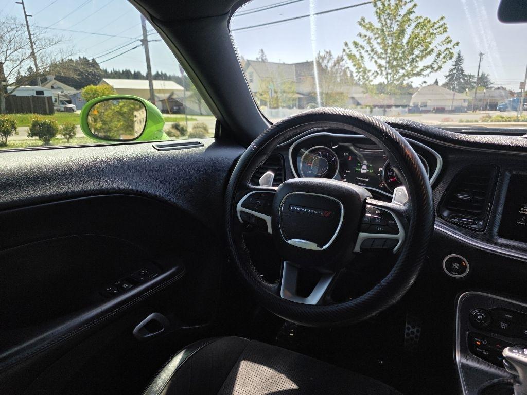 Dodge Challenger 2dr Cpe R/T Scat Pack 2015