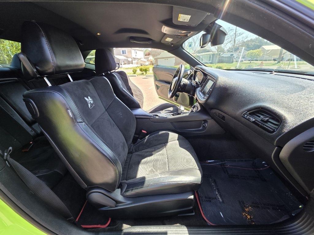 Dodge Challenger 2dr Cpe R/T Scat Pack 2015