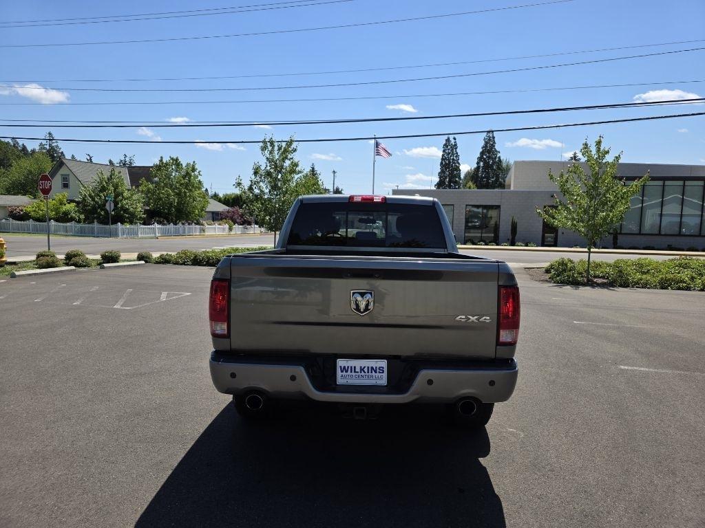 RAM 1500 4WD Crew Cab 140.5" Sport 2012