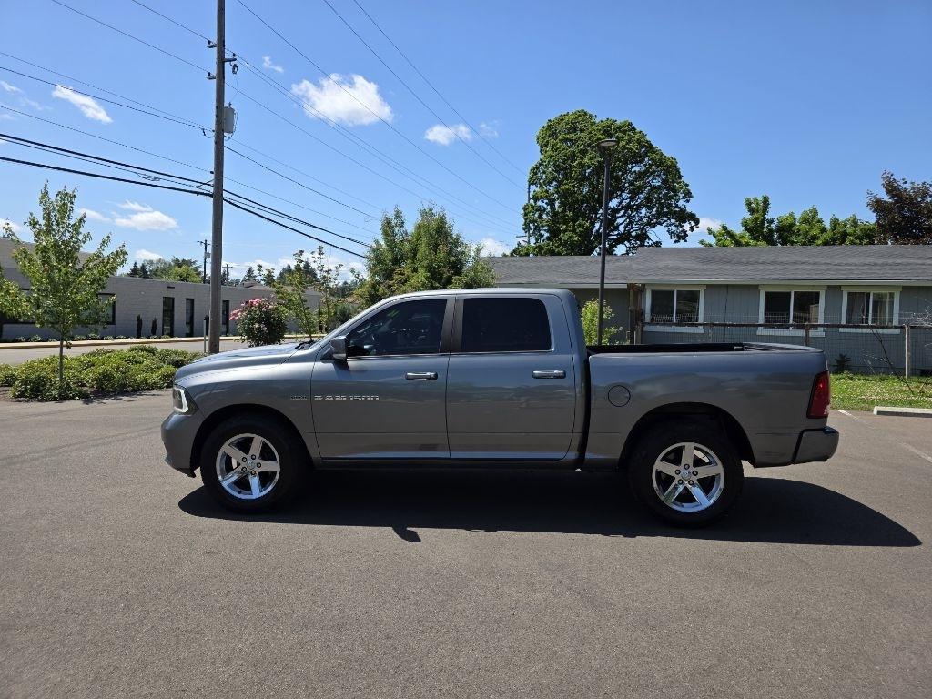 RAM 1500 4WD Crew Cab 140.5" Sport 2012