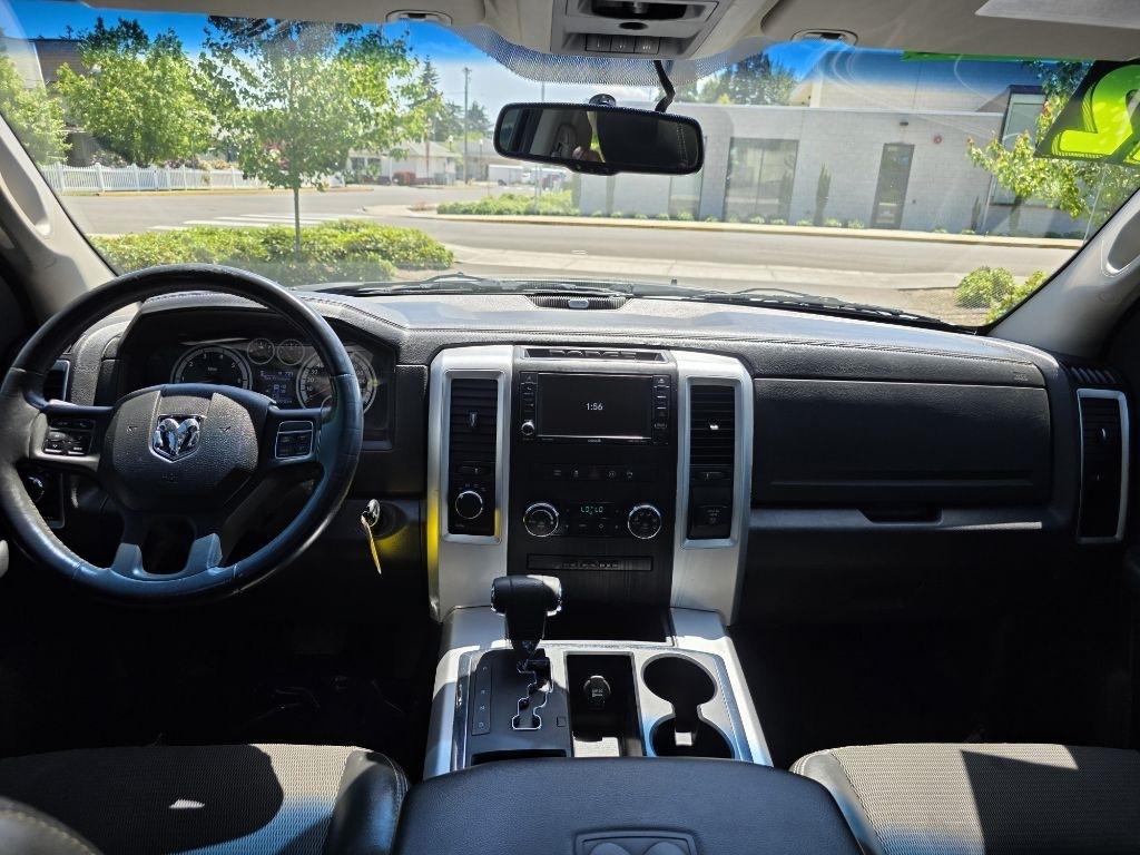 RAM 1500 4WD Crew Cab 140.5" Sport 2012