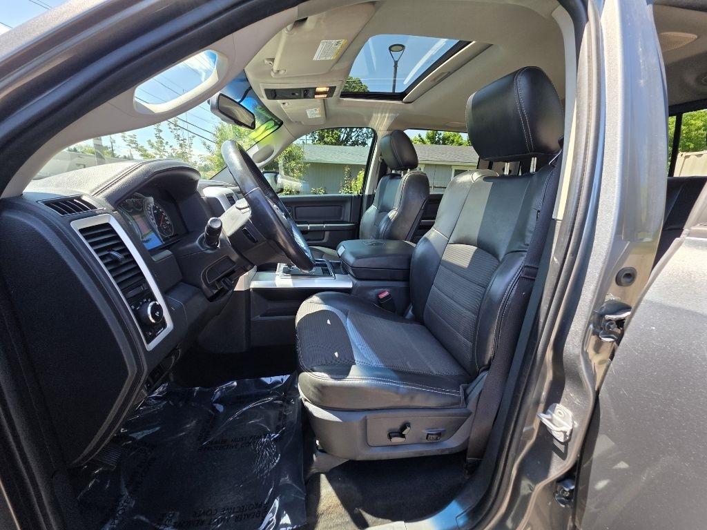 RAM 1500 4WD Crew Cab 140.5" Sport 2012