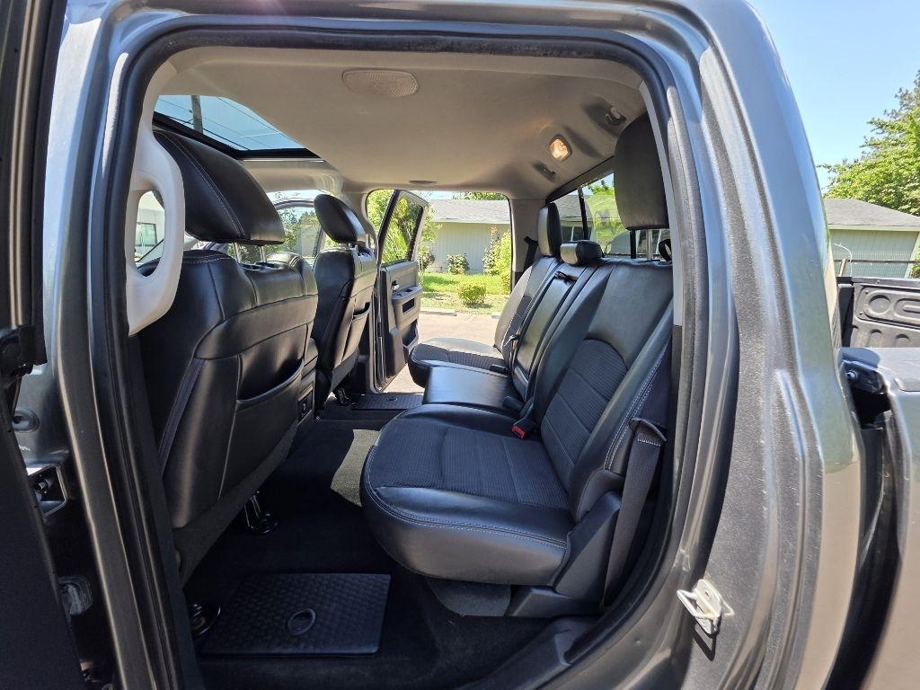 RAM 1500 4WD Crew Cab 140.5" Sport 2012