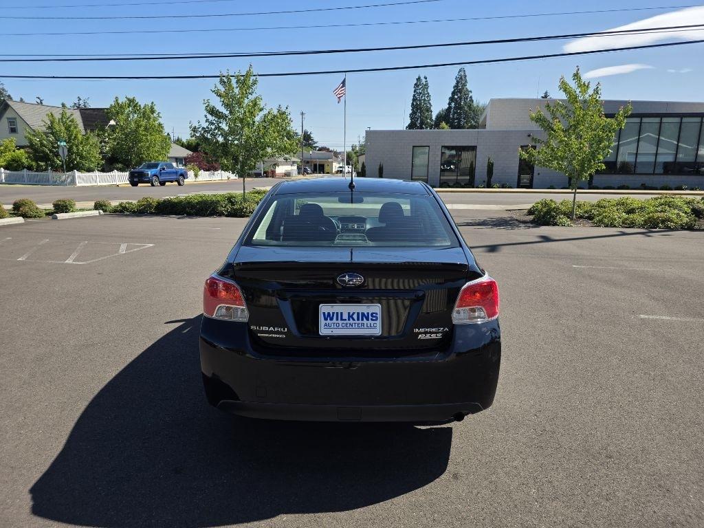 Subaru Impreza Sedan 4dr CVT 2.0i Premium 2015