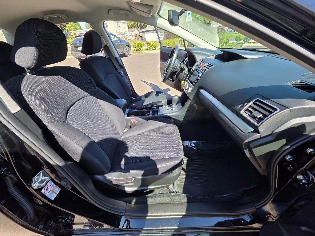 Subaru Impreza Sedan 4dr CVT 2.0i Premium 2015