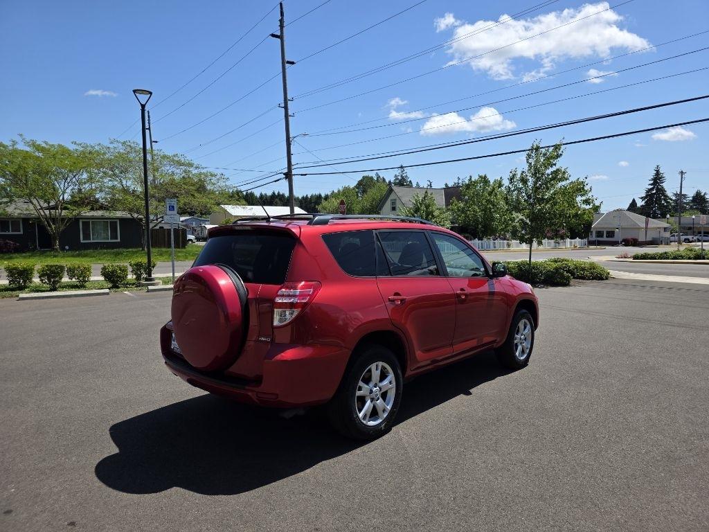 Toyota RAV4 4WD 4dr 4-cyl 4-Spd AT (Natl) 2011