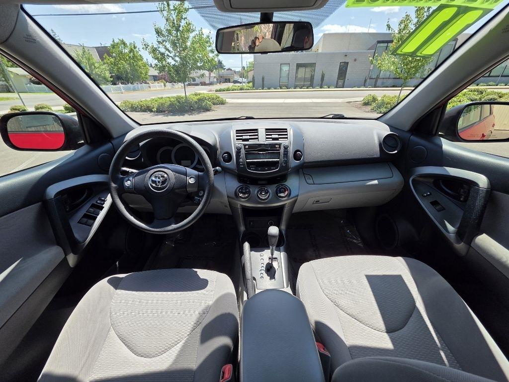 Toyota RAV4 4WD 4dr 4-cyl 4-Spd AT (Natl) 2011