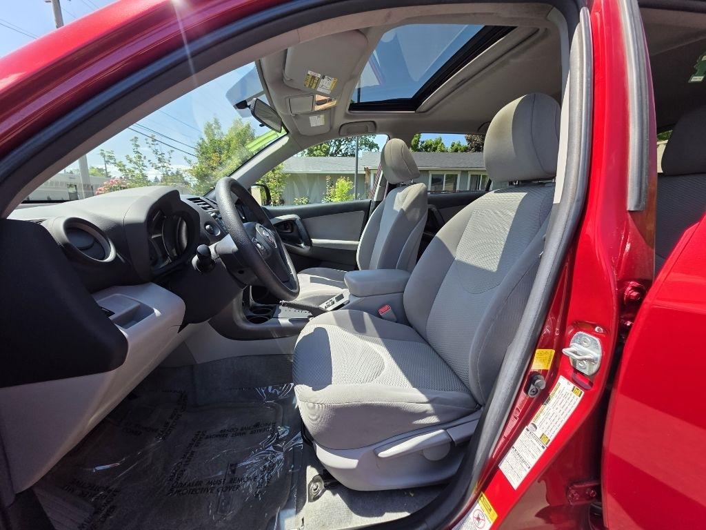 Toyota RAV4 4WD 4dr 4-cyl 4-Spd AT (Natl) 2011
