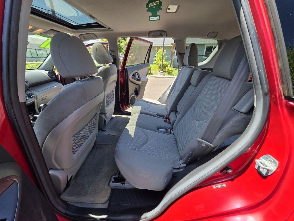 Toyota RAV4 4WD 4dr 4-cyl 4-Spd AT (Natl) 2011