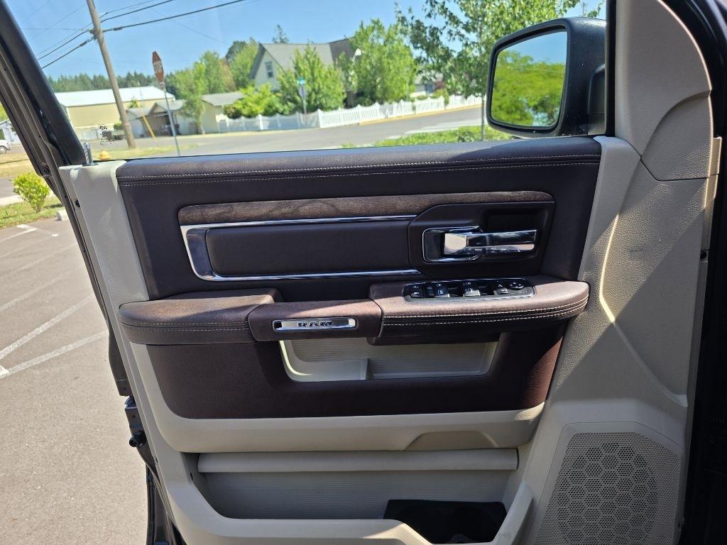 RAM 1500 4WD Crew Cab 140.5" Longhorn 2014