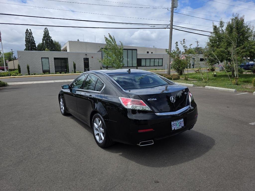 Acura TL 4dr Sdn Auto 2WD 2012