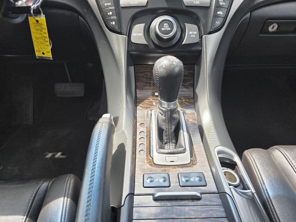 Acura TL 4dr Sdn Auto 2WD 2012