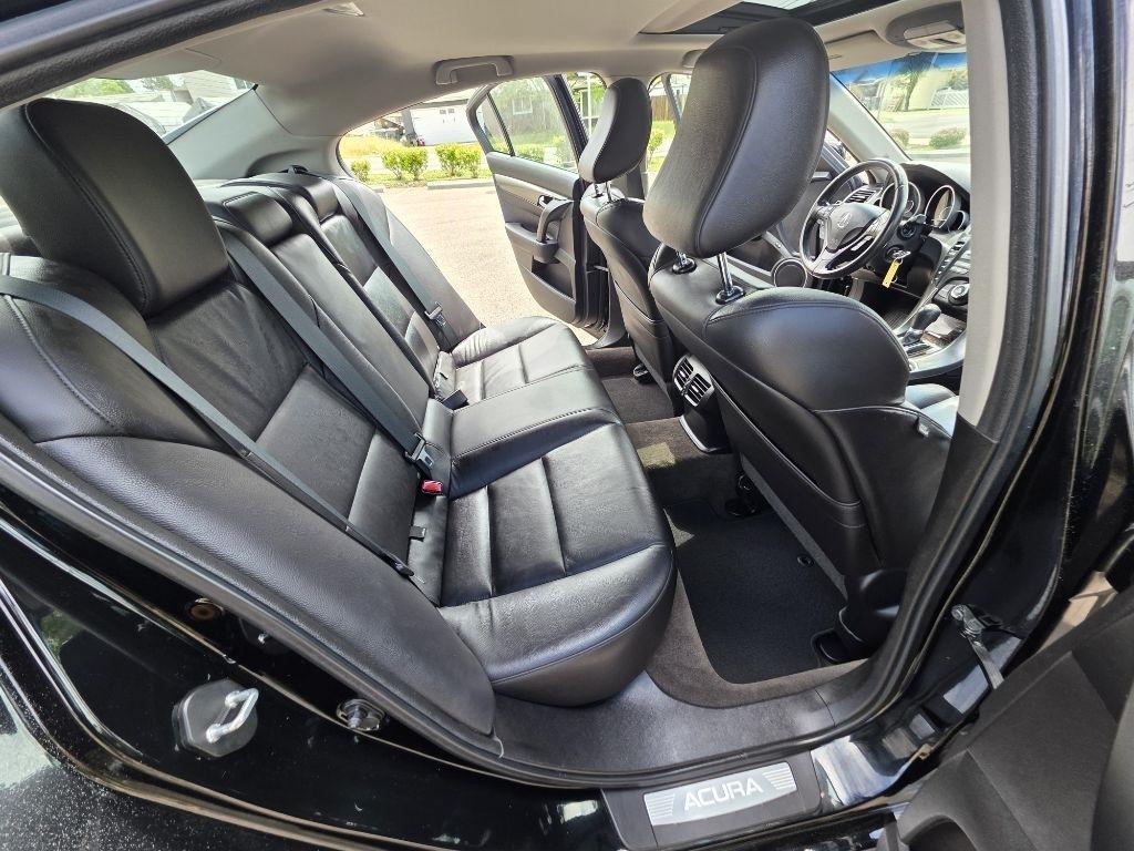 Acura TL 4dr Sdn Auto 2WD 2012