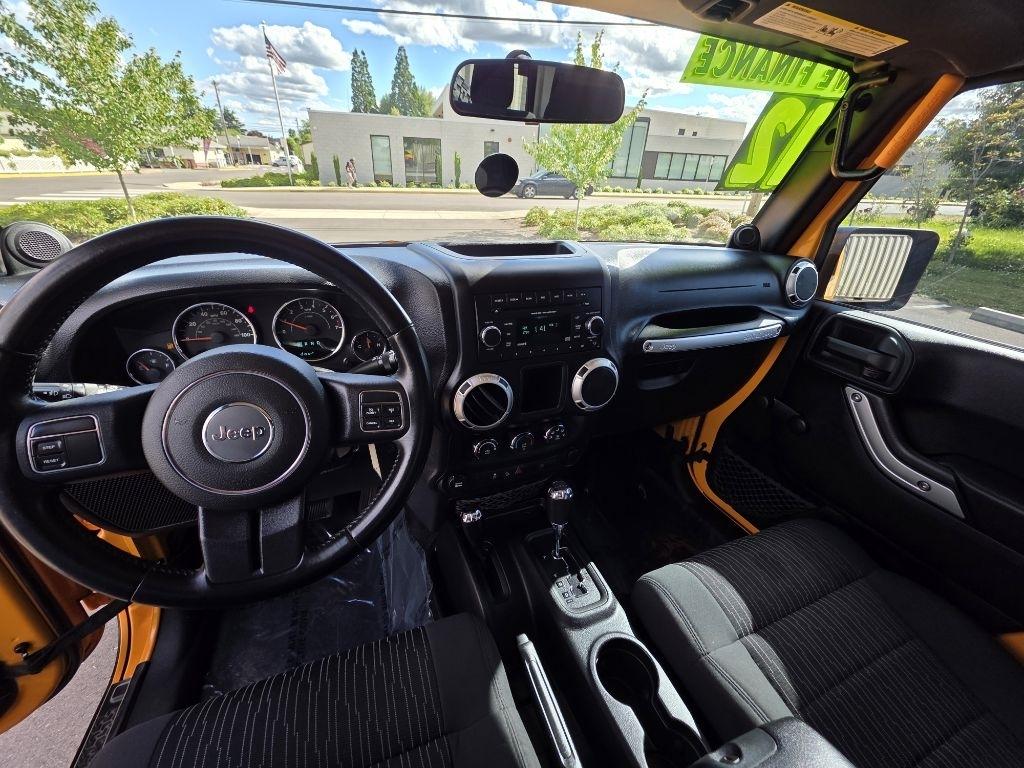 Jeep Wrangler 4WD 2dr Rubicon 2012